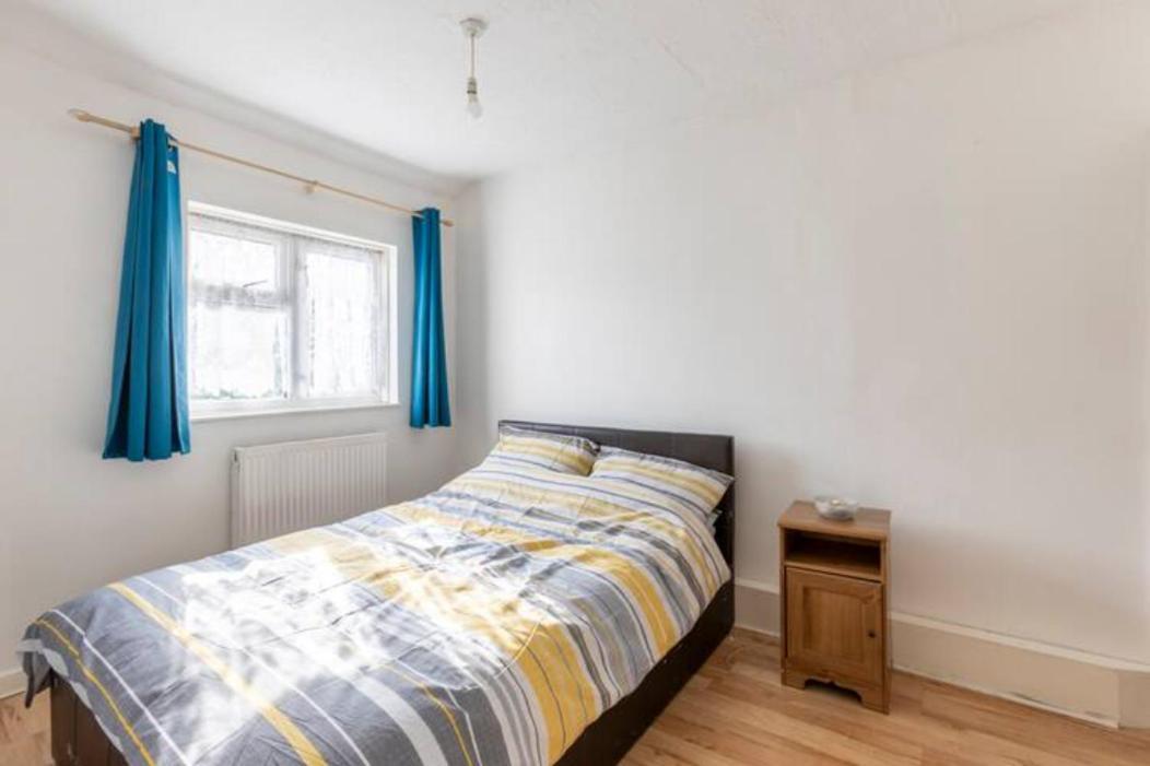 Cosy 1 Bedroom Flat Near Barking Town Centre מראה חיצוני תמונה